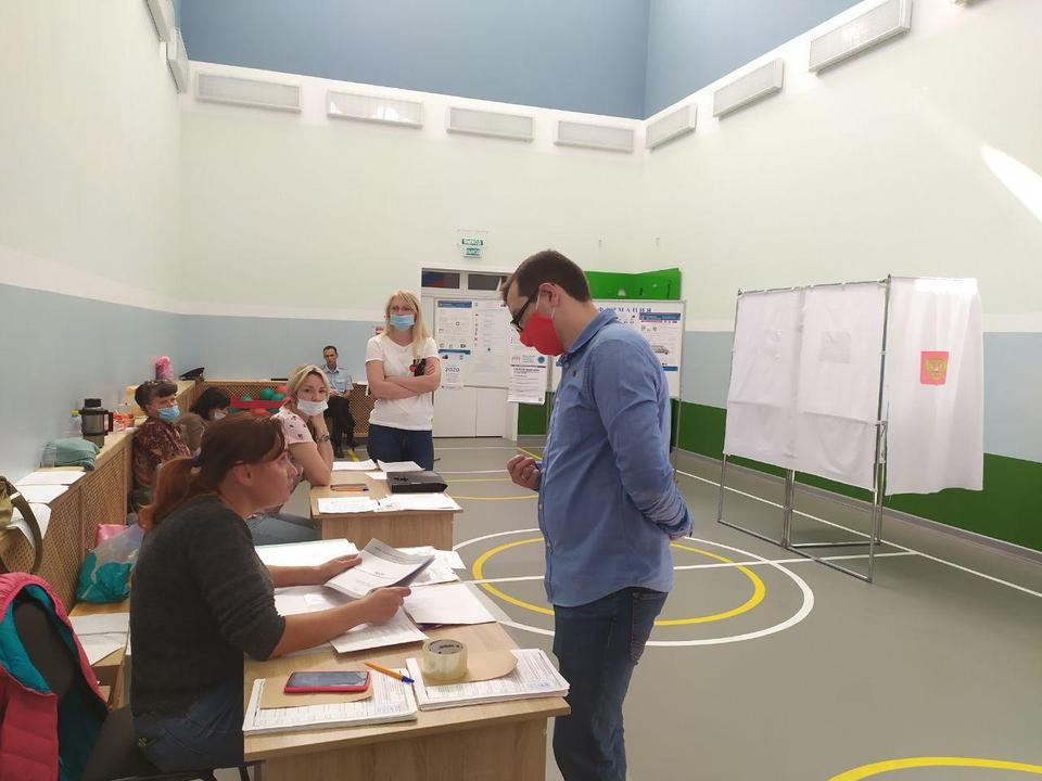 Елена Горностаева, дерзит кандидату на следующий день после удара наблюдателя